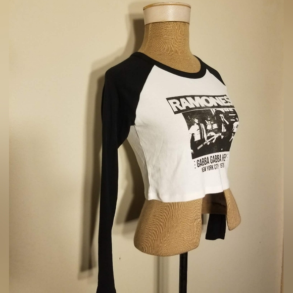 Pull&Bear Punk Rock Band The Ramones Black & White Ringer Tee Size Medium - Picture 5 of 6
